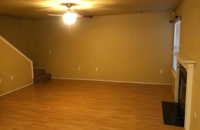Beautiful 3 Bedroom, 2.5 Bath Townhome Condo in Canterbury! photos photos