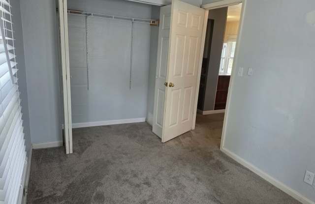 Beautiful 1 Bed 1 Bath Home Gallery 4