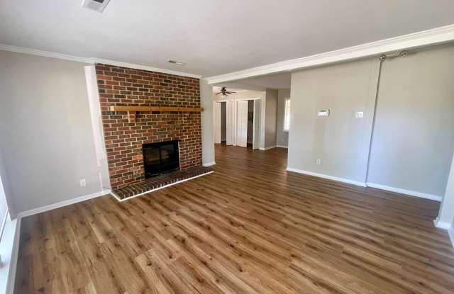 3/1 Bath Home for Rent! Gallery 3