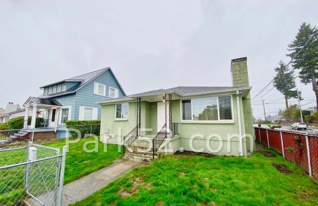 Tacoma Single Family 2 Bedroom 1 Bath With Fully Fenced Yard! photos photos