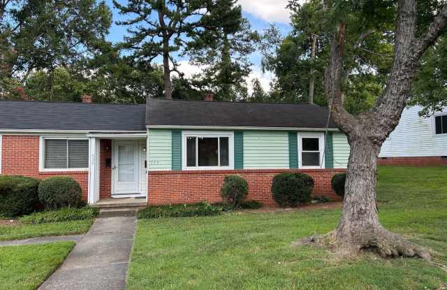 Updated 2 bedroom/ 1 bathroom condo located in a Sunset Hills community of Greensboro photos photos
