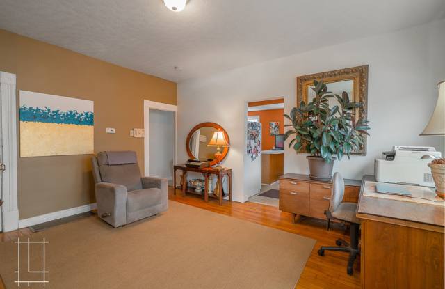 Available Now! photos photos Available Now! photos photos