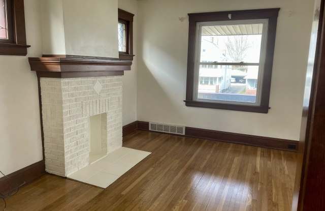 1551 Ridgewood Avenue Gallery 3