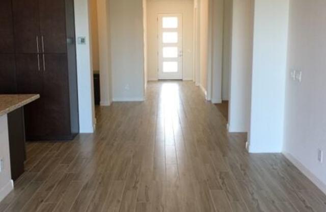 12124 S 186th Dr Gallery 3