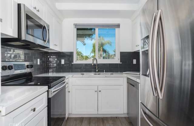 1074 Buckingham Lane - 1074 Buckingham Lane, Newport Beach, CA 92660