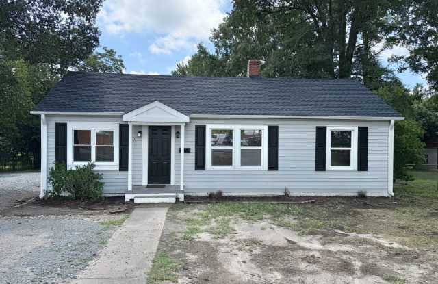 4 Bedroom/2 Bath Home for Rent Gallery 1