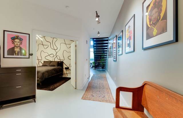 You have to see it to believe it! This stunningly updated uptown loft is ready for you. Gallery 4