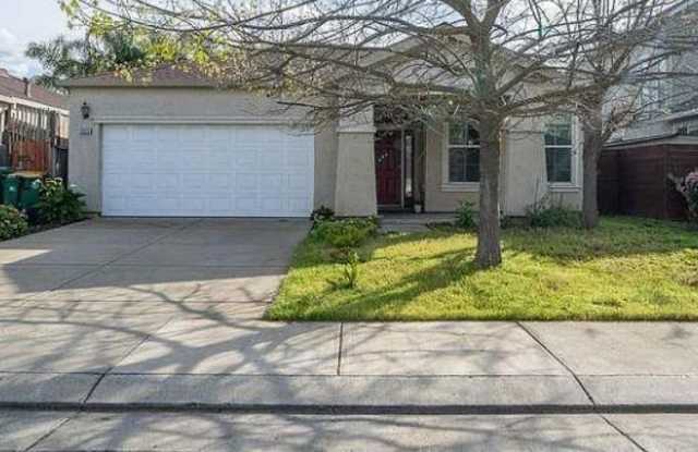 3675 Higgins Avenue photos photos