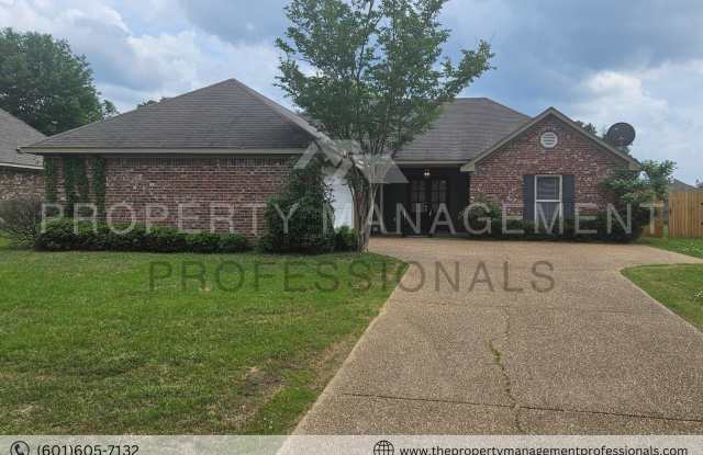 Cheerful Cutie on Cherry - 121 Cherry Laurel Circle, Rankin County, MS 39208