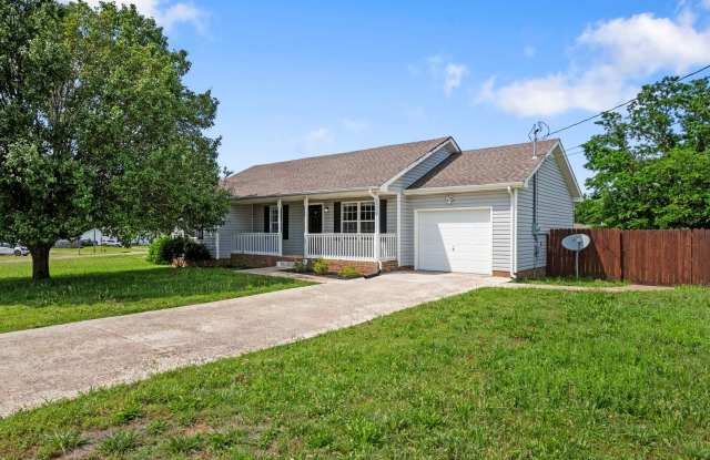 Single-Family in Oak Grove, KY--Deck and Large Backyard! photos photos