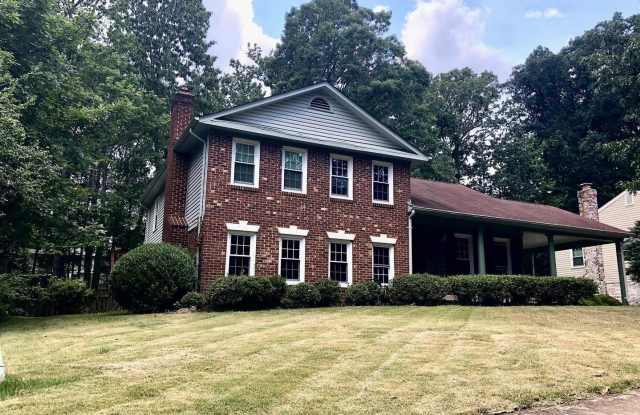 12212 REDWOOD Court - 12212 Redwood Court, Lake Ridge, VA 22192