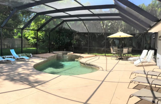 416 Sunset Dr - 416 Sunset Drive, Venice, FL 34285
