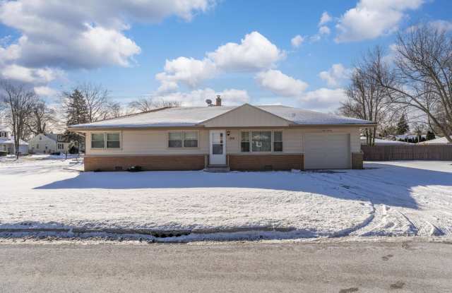 390 Oak Avenue photos photos