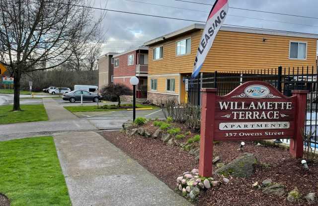 Willamette Landing photos photos