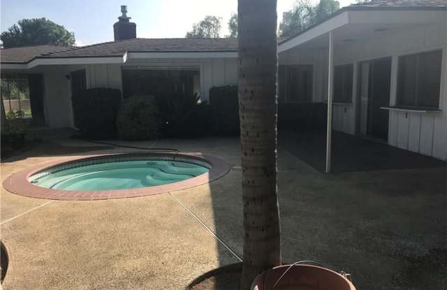 12901 Puesta Del Sol Street - 12901 Puesta Del Sol Street, Redlands, CA 92373