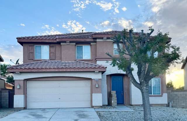 Spacious 5 bedroom home photos photos