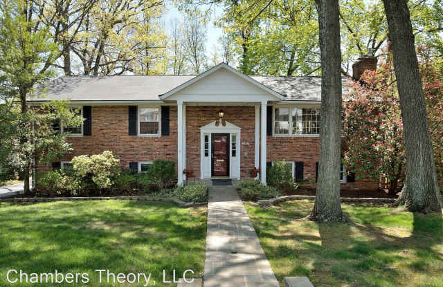 2431 Caron Ln. - 2431 Caron Lane, Idylwood, VA 22043