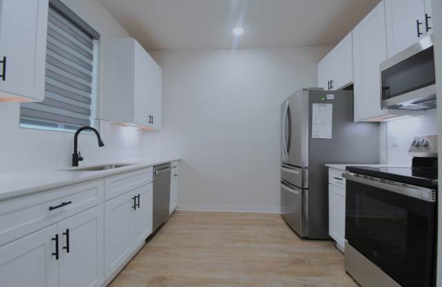 Be the First- 2 Bedroom, 2.5 Bathroom Duplex! Gallery 4