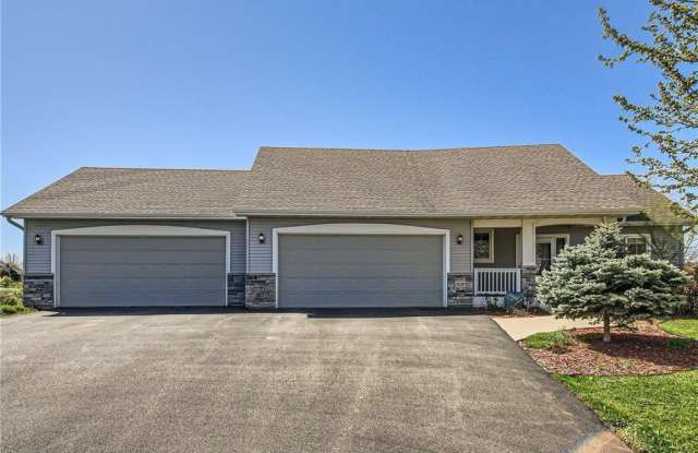 19280 Castle Court - 19280 Castle Court, Dakota County, MN 55024