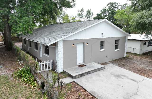 8405 N Semmes St photos photos