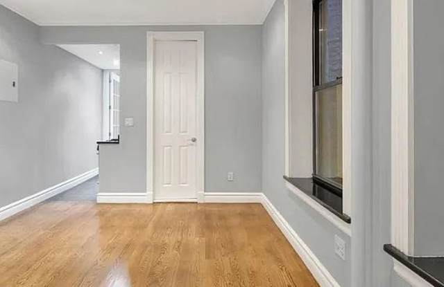 221 Mott St - 221 Mott Street, New York City, NY 10012