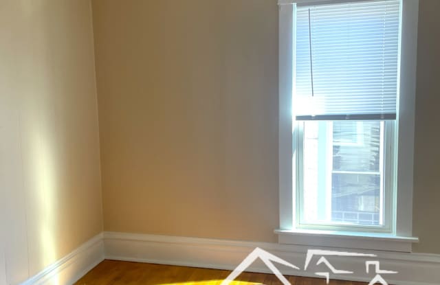 416 Merritt Avenue Gallery 4