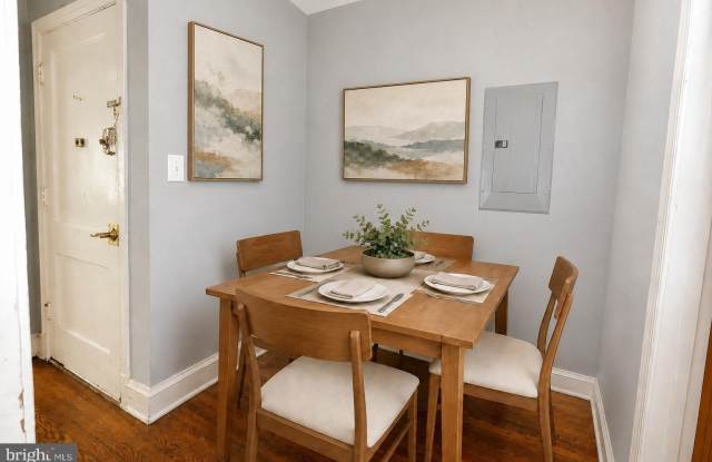 1329 ORREN NE Gallery 2