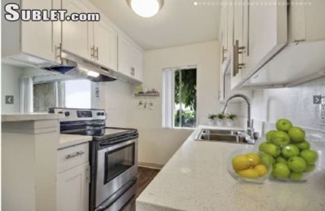 7722 Reseda Blvd, Apt. 10 - 7722 Reseda Blvd, Los Angeles, CA 91335
