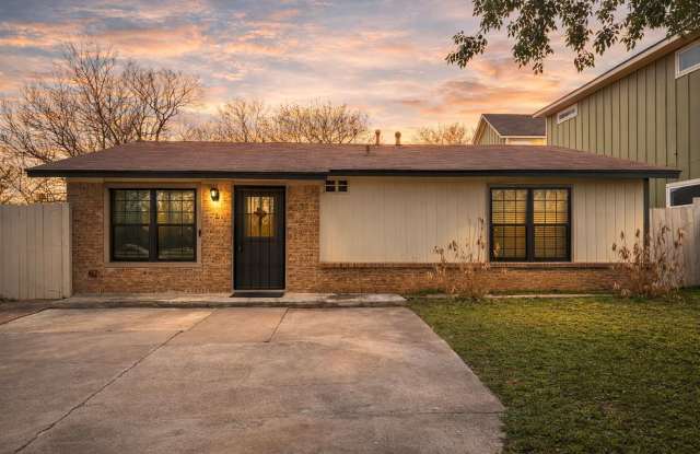 3 BED 1.5 BATH NEW MANAGEMENT!!! photos photos