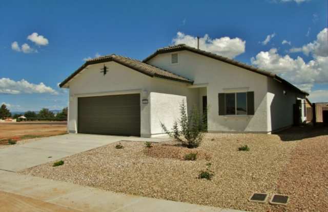 3BR/2BA/2CG, 1423 sq.ft. rental in the Holiday subdivision, Sierra Vista, AZ Gallery 4