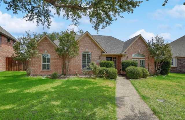 1052 Village Parkway Gallery 3
