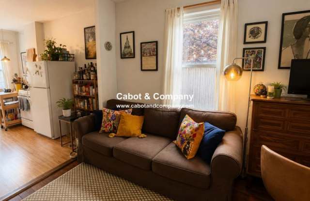 24 Mead St. Gallery 4