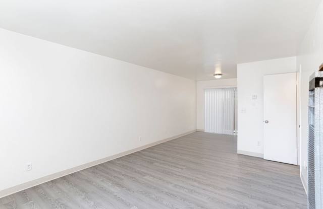 Fabulous Fully Updated 2BR/1.5BA in the heart of Guadalupe! photos photos