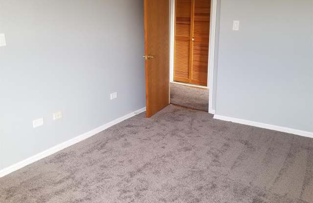 8004 S Phillips Ave - 3S Gallery 2