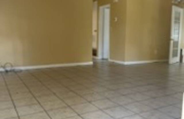 3 Bedroom 1 Bathroom Home For Rent at 1407 Whitewood Drive Deltona, FL. 32725 Gallery 3
