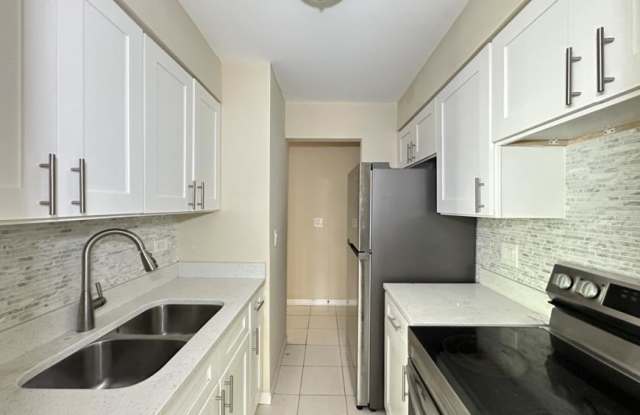3823 Pine Grove Gallery 2