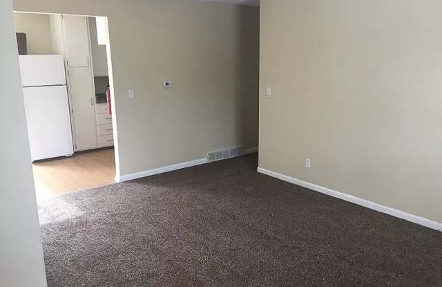 Charming 3 Bedroom Home in Iowa City! photos photos