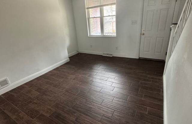 2 bedroom/1 bath Townhouse in Mount Washington - 415 Sweetbriar Street, Pittsburgh, PA 15211