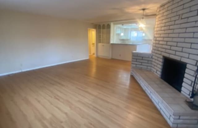 11500 e 215th st - 11500 215th St, Lakewood, CA 90715