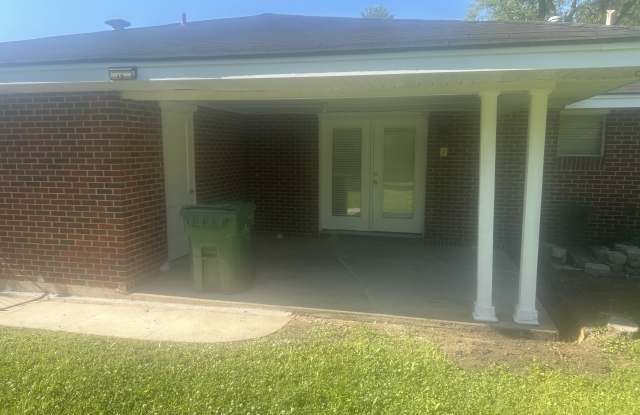 2651 Clement Curve Gallery 2