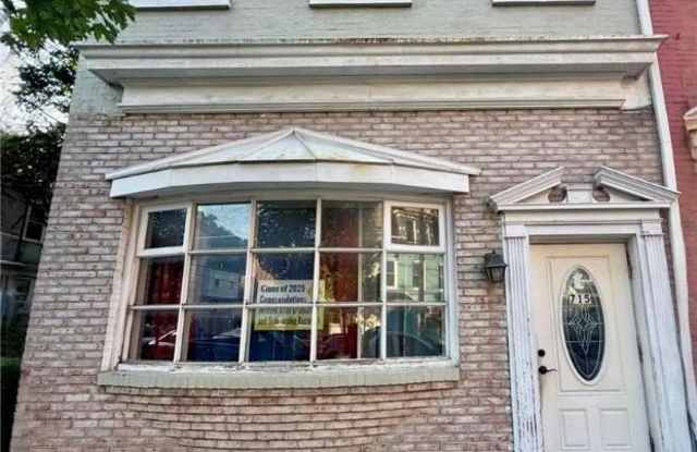 715 W Turner Street unit: 2 photos photos