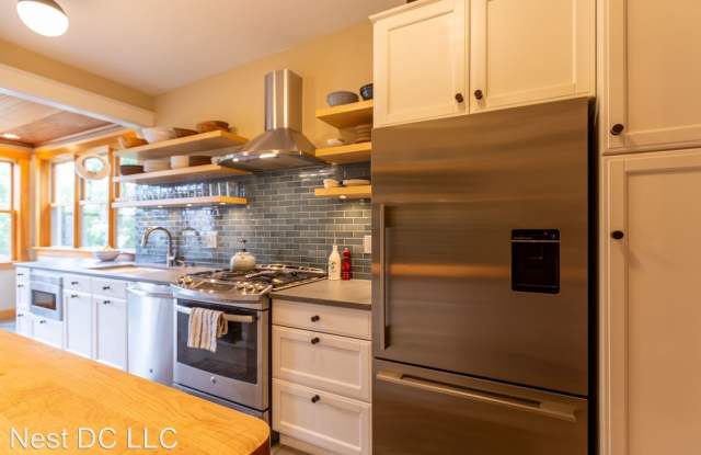 1752 Kenyon Street NW Gallery 3