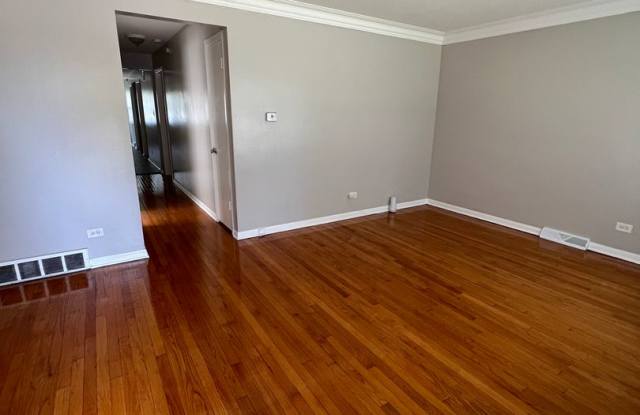 4 bed / 2 bath raised brick ranch home with a finished basement sits on a quiet block in a nice area. Gallery 3