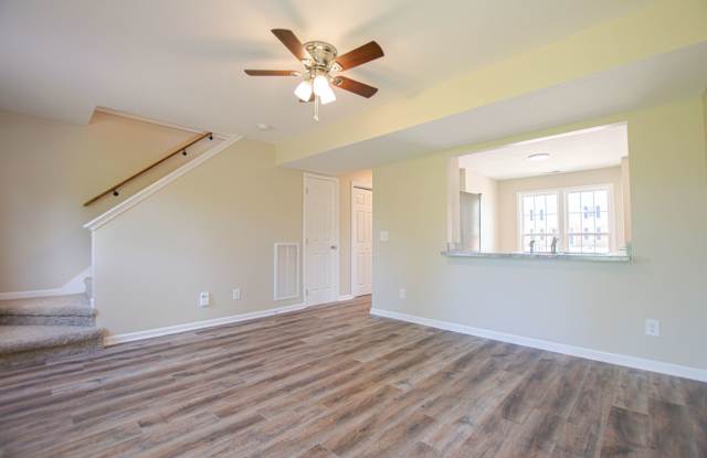 Pet Friendly Two Bedroom! Gallery 3