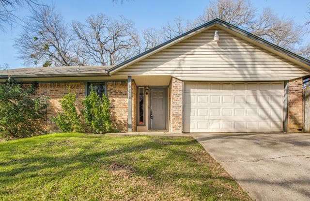 2908 Tiki Trail - 2908 Tiki Trail, Fort Worth, TX 76112