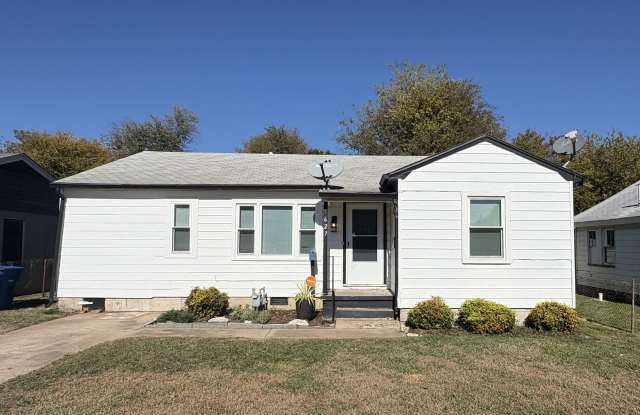 627 East Young Place - 627 East Young Place, Tulsa, OK 74106