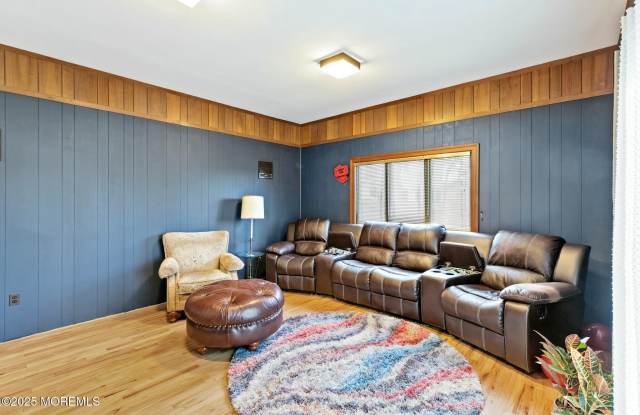 399 Golfview Drive Gallery 3