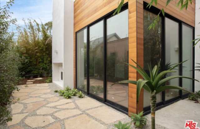 1033 1/2 Grant St photos photos