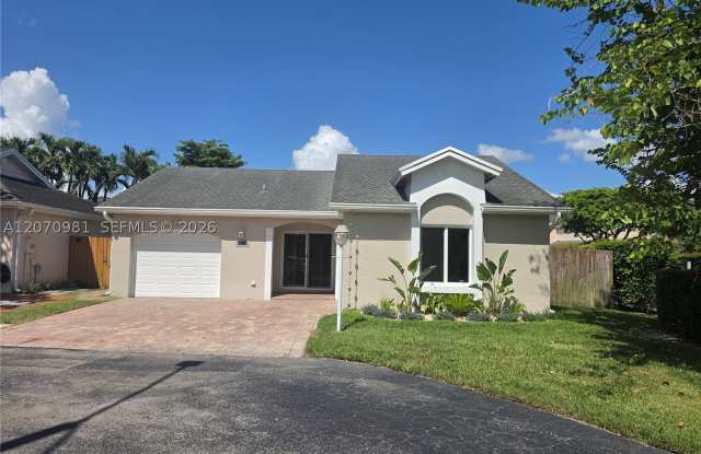 10076 NW 51st Ter photos photos