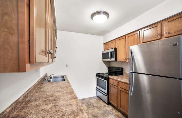 Somerset Apartments Gallery 2